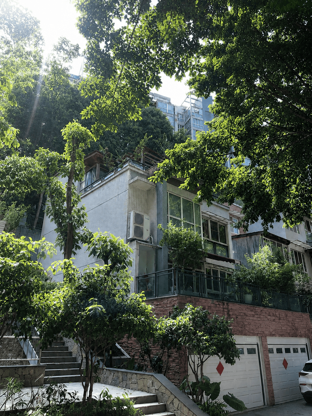 济源岛居岁月从容升级：小小岛老别墅加装蒂升悦行款电梯